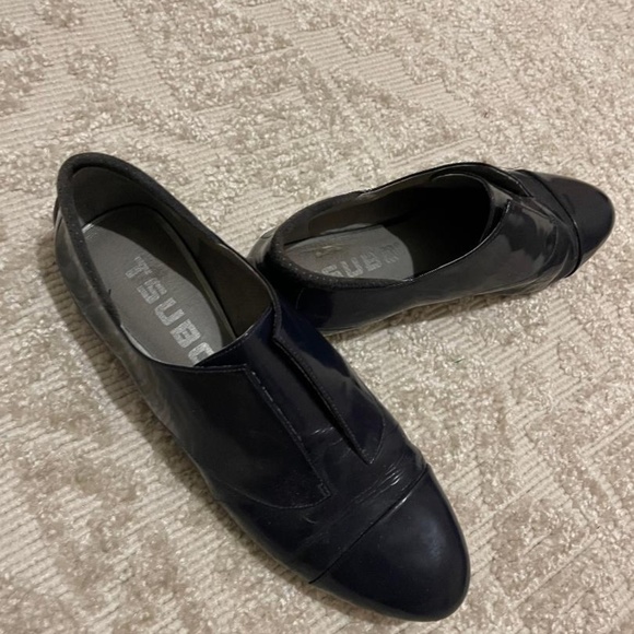 Tsubo Blue Patent Leather flats Women's size 9, very comfortable - Picture 6 of 6